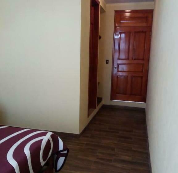 חדר דלוקס יחיד, Restaurant Los Prismas