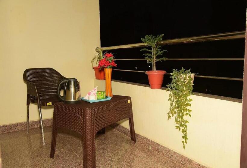 غرفة سوبيريور, Ashoka Palace