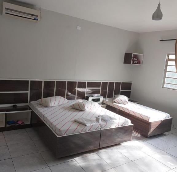 اتاق استاندارد سه نفره, Zafira