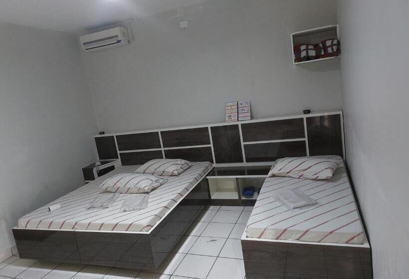 اتاق استاندارد سه نفره, Zafira