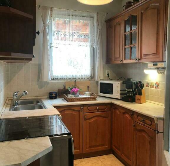 منزل غرفة نوم واحدة, Balaton Vendégház Paloznak