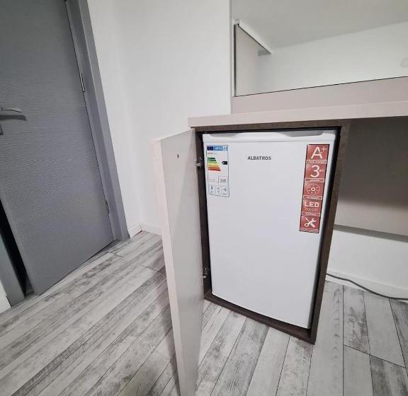 اتاق سوپریور, Pensiunea Maf