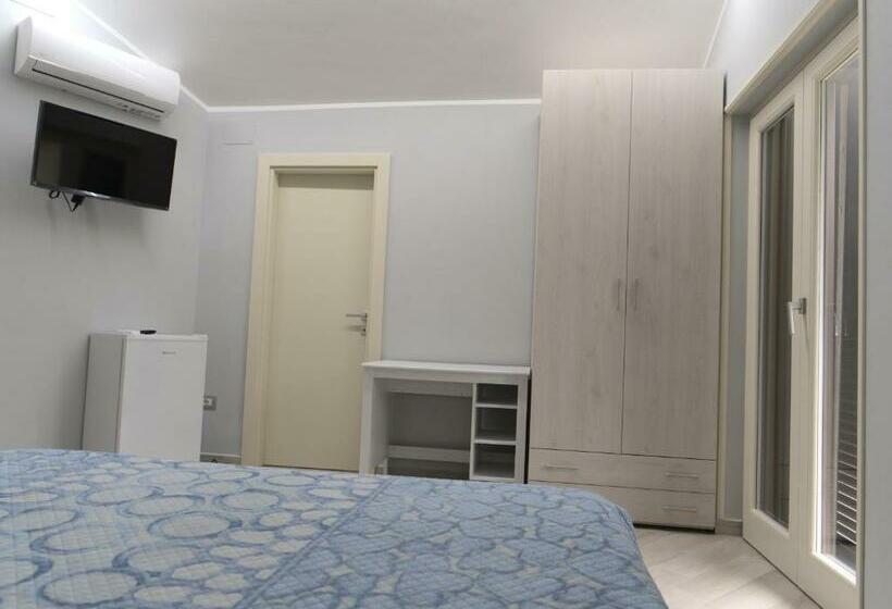 スタンダードルーム, Dada