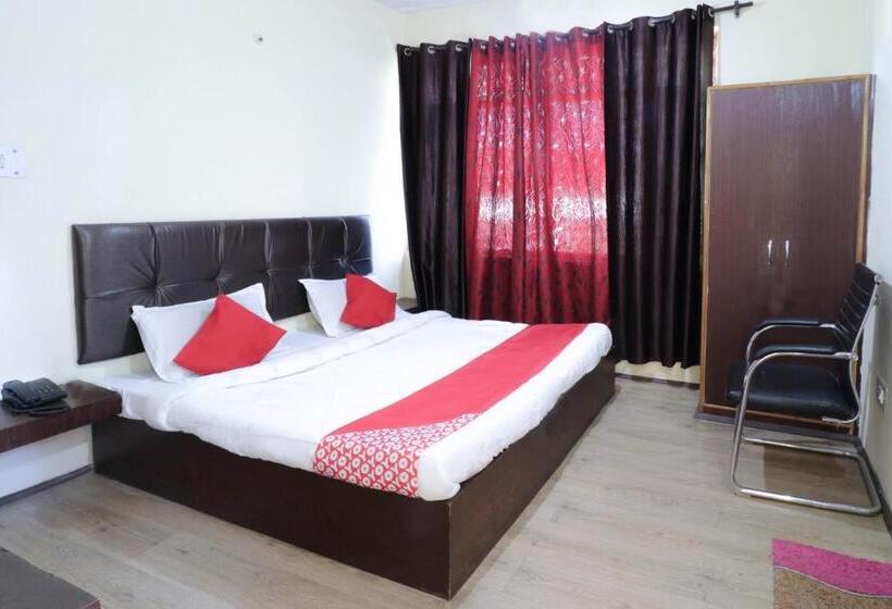 חדר קלאסי לשלושה, Oyo Mnl739 Manali Villa