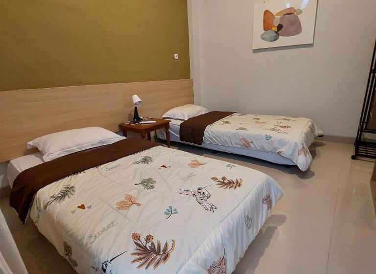 חדר אקונומי, Tan Malaka Residence