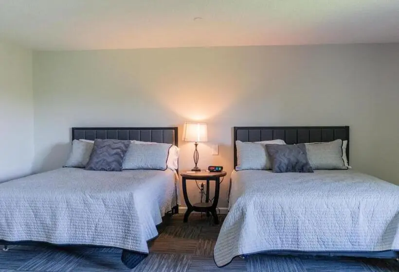 デラックスルーム, Allen Lake Resort Richfield Springs Cooperstown