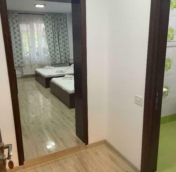 4인용 스탠다드 룸, Vila Regal Mamaia