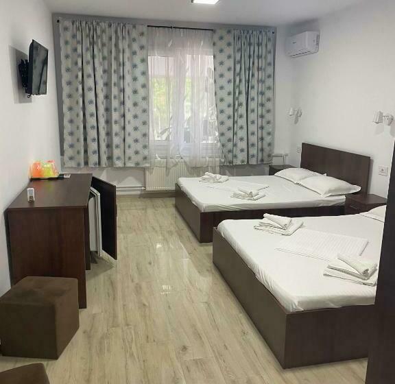 4인용 스탠다드 룸, Vila Regal Mamaia