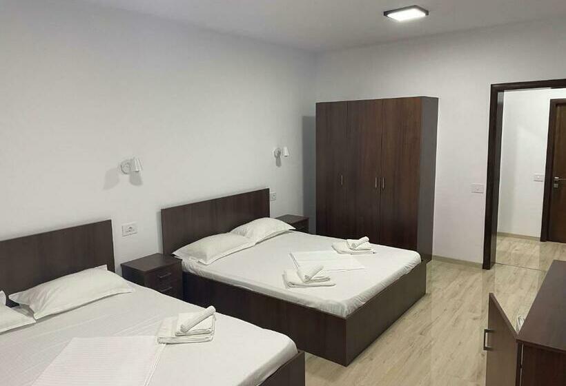 4인용 스탠다드 룸, Vila Regal Mamaia