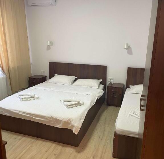 Трехместный Номер Классика, Vila Regal Mamaia