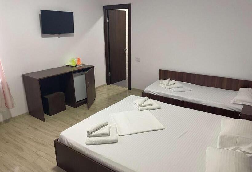 스탠다드 트리플 룸, Vila Regal Mamaia