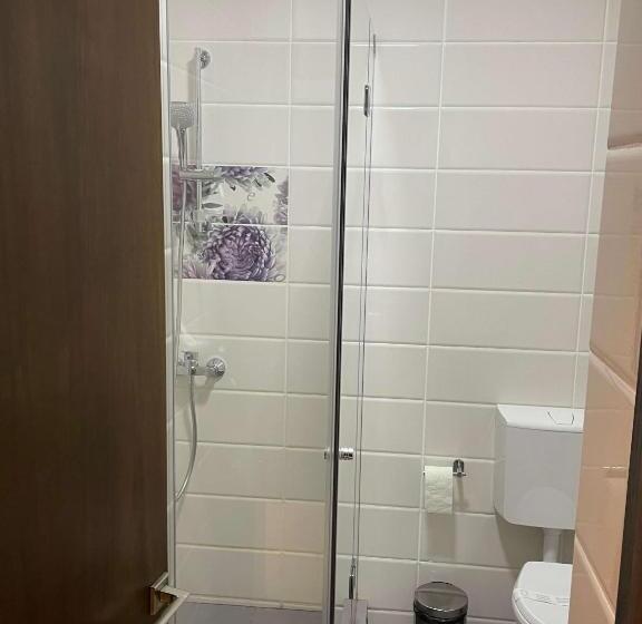 스탠다드 트리플 룸, Vila Regal Mamaia