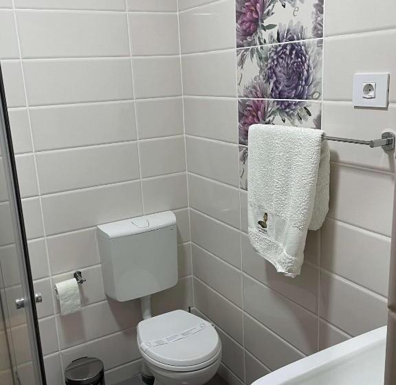 스탠다드 트리플 룸, Vila Regal Mamaia