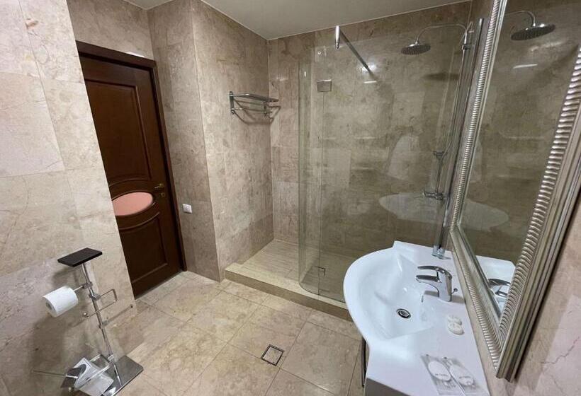 디럭스 룸, Vila Regal Mamaia