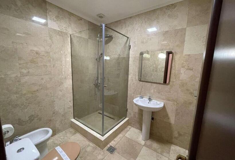 디럭스 트리플 룸, Vila Regal Mamaia