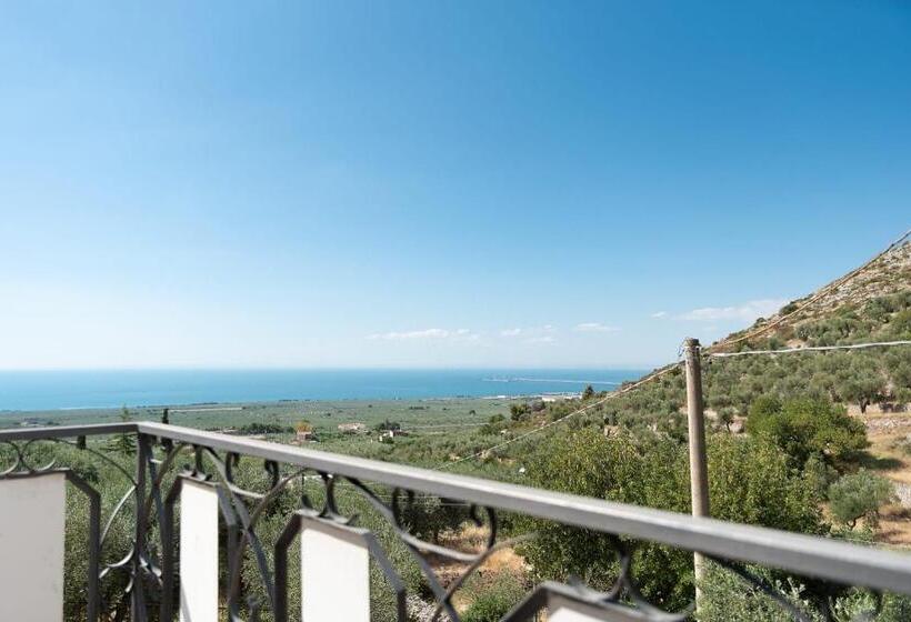 オーシャンビュースタンダードルームバルコニー付き, Dimora Mariuccia