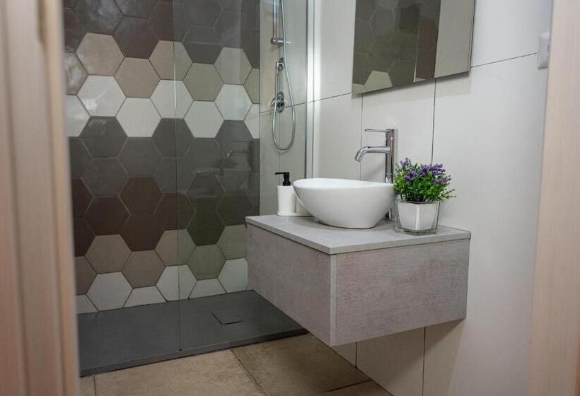 キングサイズベッドのスタンダードルーム, Dimora Mariuccia