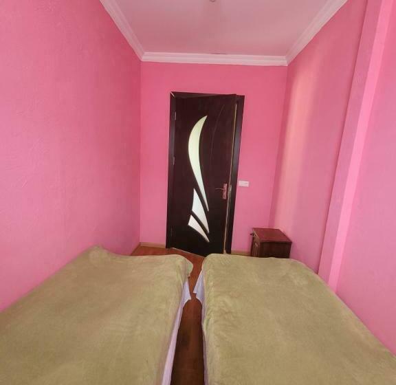 اتاق اکونومی, Guesthouse Mose