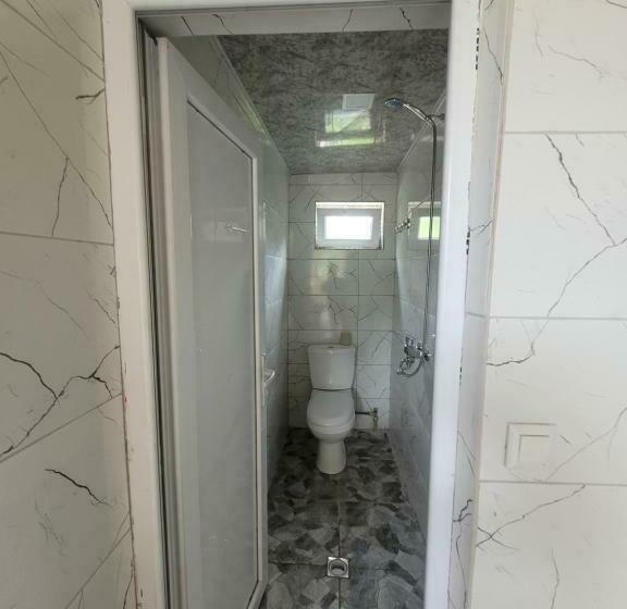 اتاق اکونومی, Guesthouse Mose