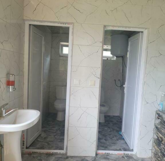 اتاق اکونومی, Guesthouse Mose