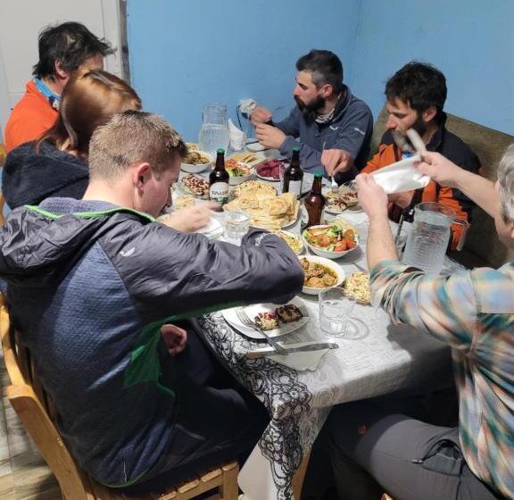 اتاق اکونومی, Guesthouse Mose