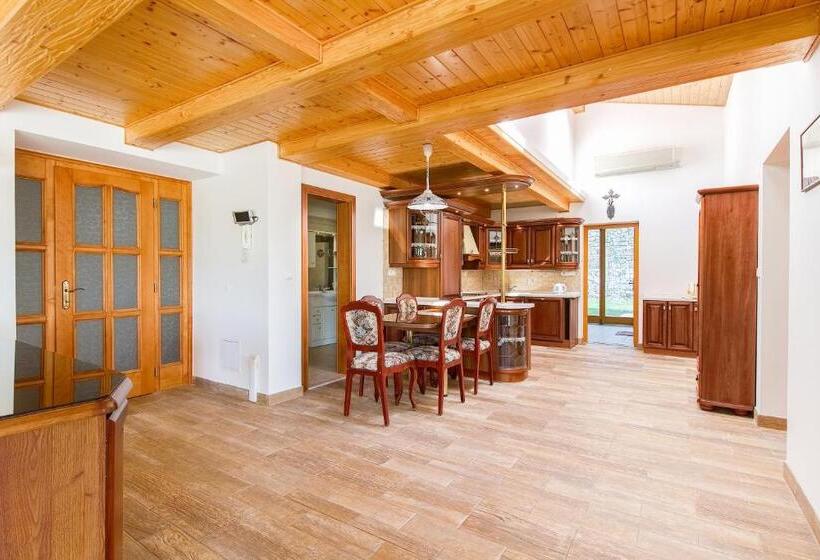 침실 1개 테라스 아파트, Apartmány Na Farmě