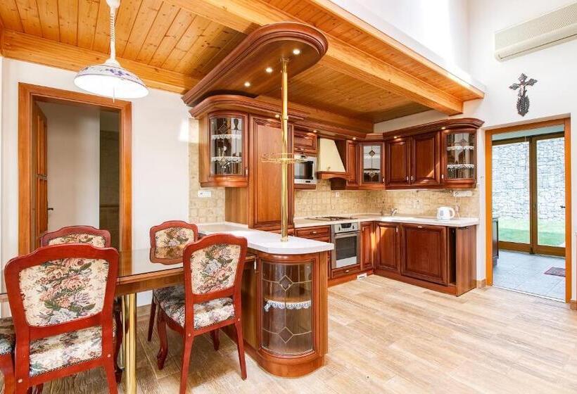 Апартаменты 1 Спальня с Террасой, Apartmány Na Farmě