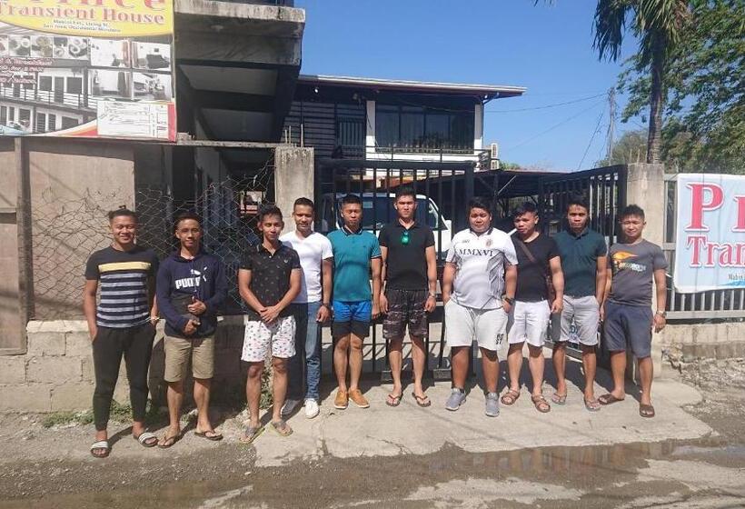 חדר אקונומי, Prince Transient House