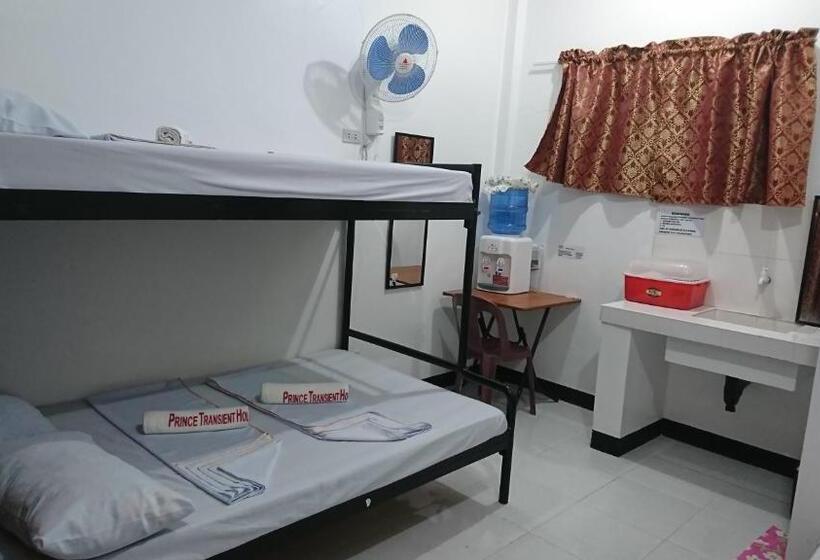 חדר משפחתי דלוקס, Prince Transient House