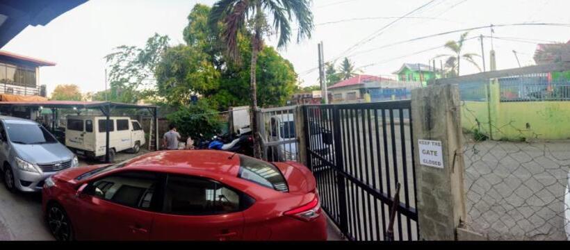 חדר אקונומי יחיד, Prince Transient House