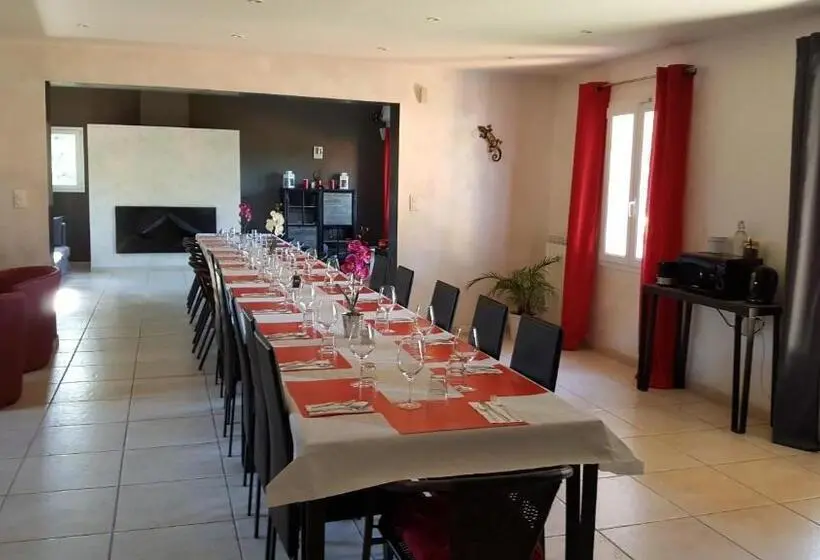 キングサイズベッドのスタンダードルーム, La Maison Du Castellet