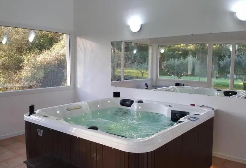 ガーデンビュースタンダードルーム, La Maison Du Castellet