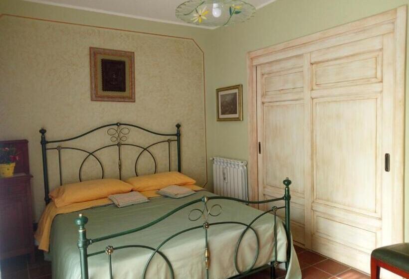 اتاق استاندارد با بالکن و چشم‌انداز دریا, B&b Villa Carmen