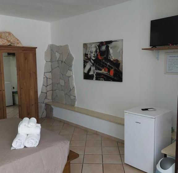 デラックスルーム, Albachiara