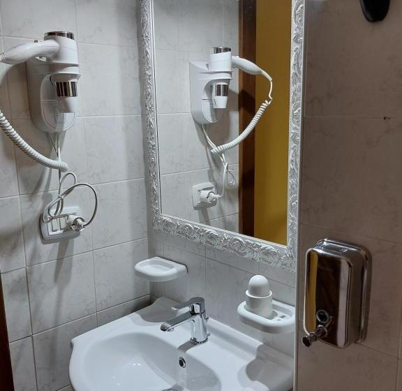 スタンダード4人部屋, Albachiara