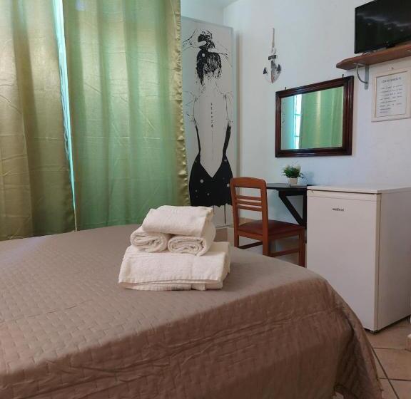 スタンダード4人部屋, Albachiara