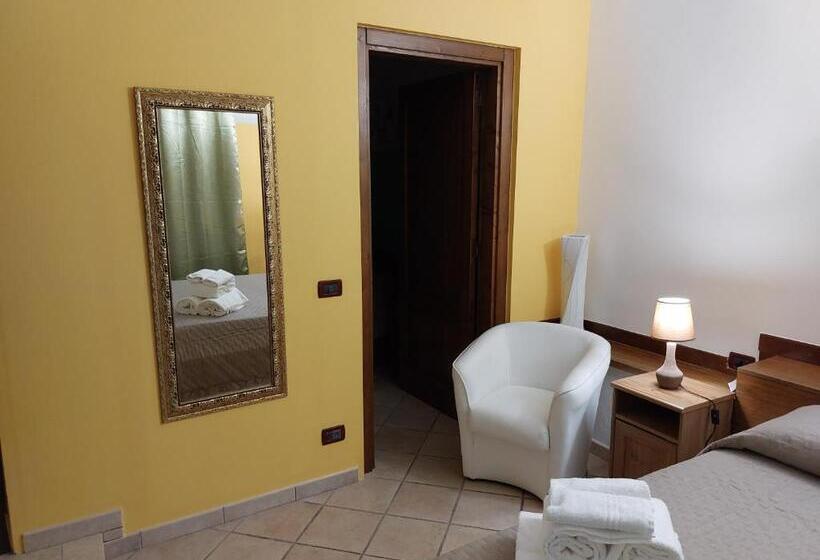 スタンダード4人部屋, Albachiara