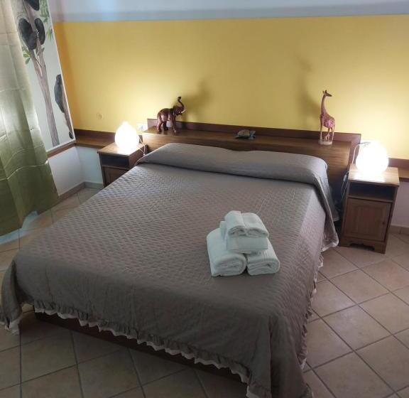 スタンダード4人部屋, Albachiara