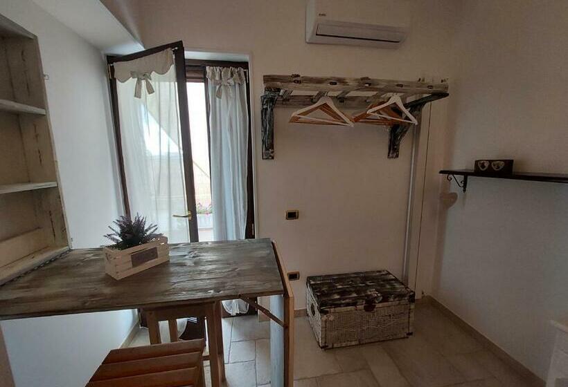 غرفة عائلية, Mama Damì