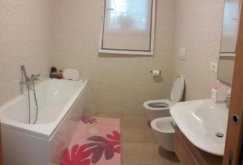 דירת שני חדרים, Rosadipepe