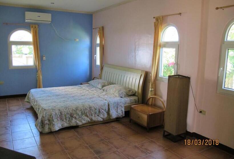 Семейный Номер Совместный Санузел, Cabilao Sunset Dive & Beach Resort