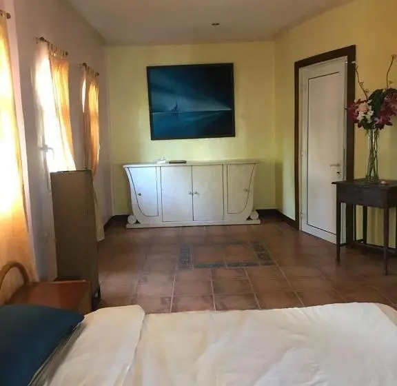 浴室共有ファミリールーム, Cabilao Sunset Dive & Beach Resort