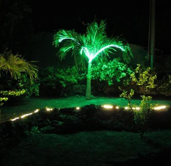 Номер Стандарт с Балконом, Cabilao Sunset Dive & Beach Resort