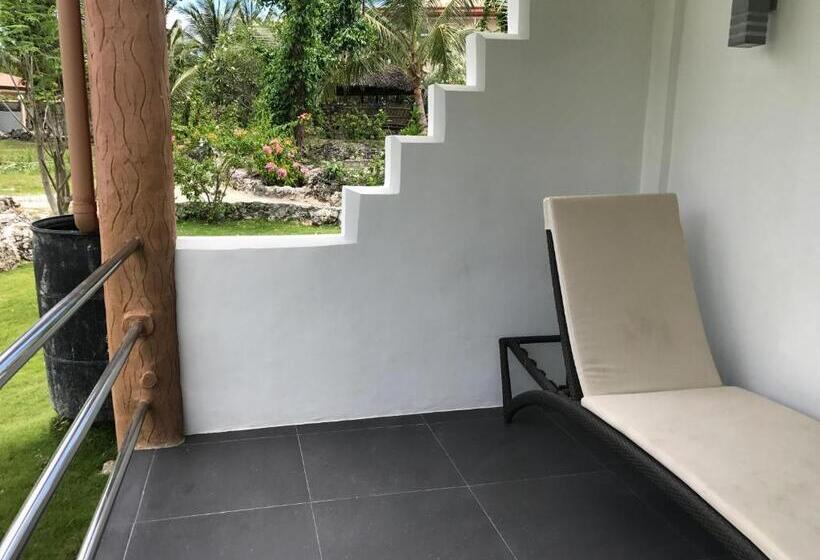 Номер Стандарт с Балконом, Cabilao Sunset Dive & Beach Resort