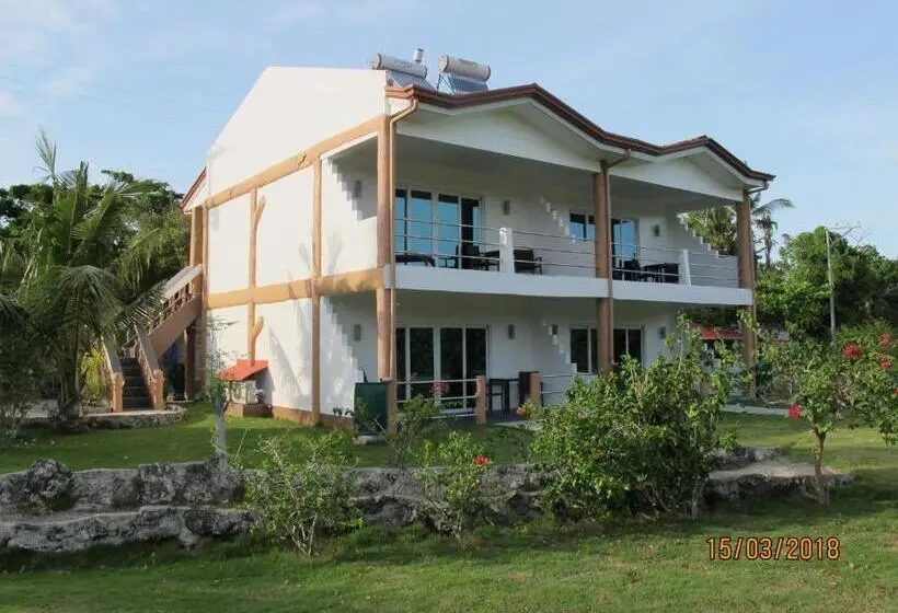 バルコニー付きデラックスルーム, Cabilao Sunset Dive & Beach Resort