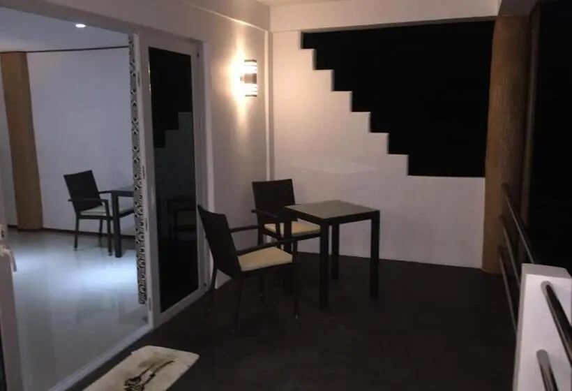 バルコニー付きデラックスルーム, Cabilao Sunset Dive & Beach Resort