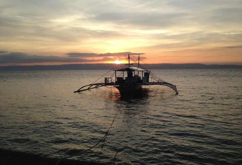 浴室共有ファミリールーム, Cabilao Sunset Dive & Beach Resort