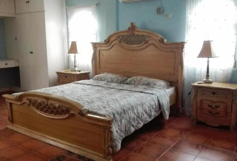 Семейный Номер Совместный Санузел, Cabilao Sunset Dive & Beach Resort