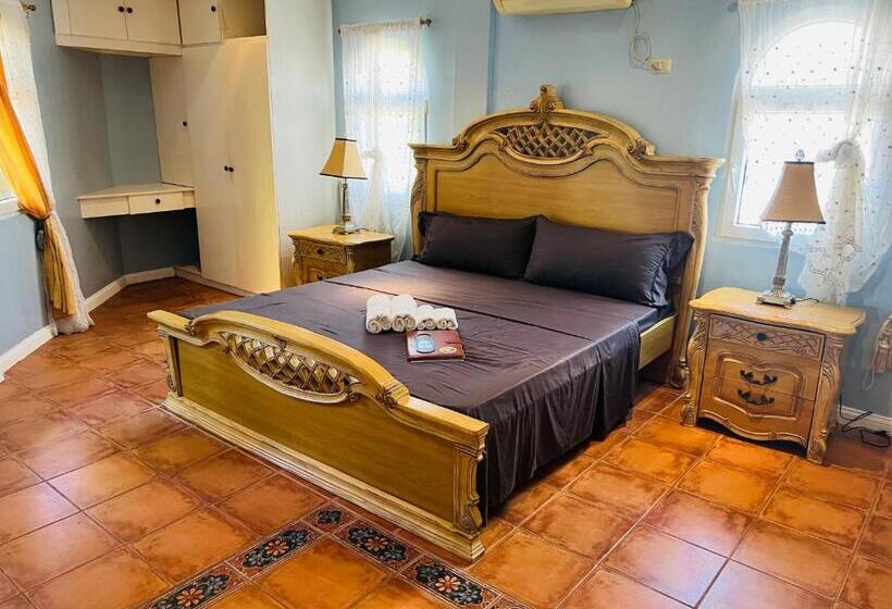 Семейный Номер Совместный Санузел, Cabilao Sunset Dive & Beach Resort