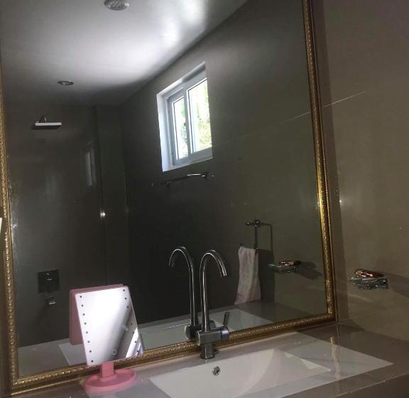 Номер Deluxe, Cabilao Sunset Dive & Beach Resort